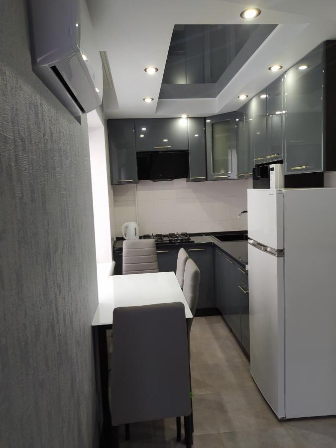 2Rooms Apartment - 181 Gogol Street Zaporizhia Extérieur photo